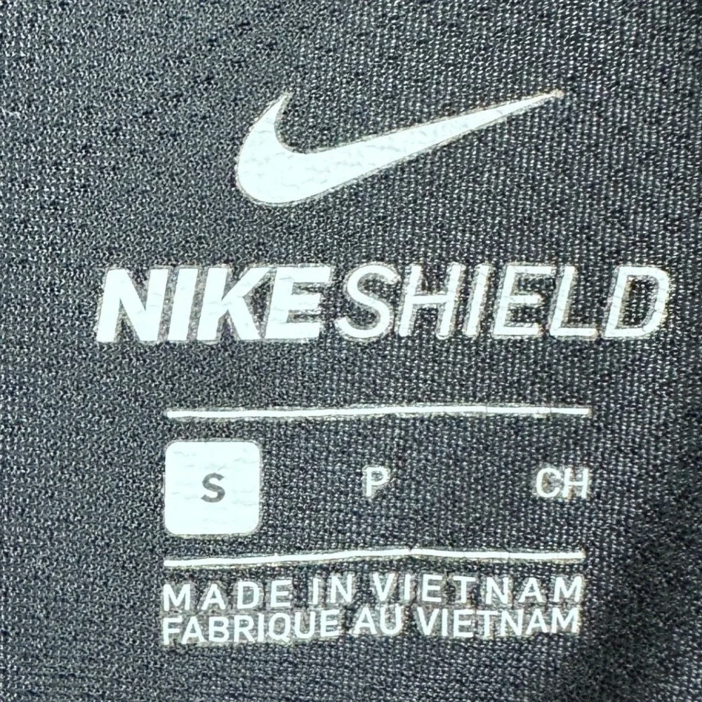 Nike Shield Jacket Mens Small Black Full Zip Packable Hooded Running Windbreaker